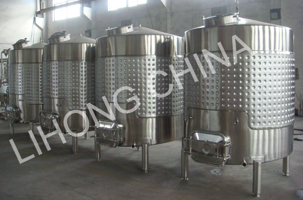 Stainless Steel Sanitary Grade Wine Storage Tank with Side Manhole & Dimple Jacket